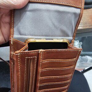 AGM Arte Gitana Mia Leather Crossbody Phone Wallet Cognac